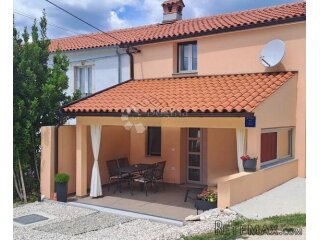 Prekrasna kuća za najam - okolica Labina