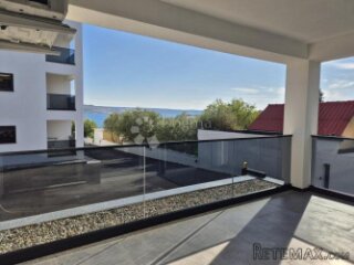 Seline/Starigrad - dvosoban stan 20 m od mora S1