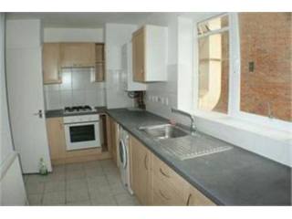 3 Bed Flat/Apartment To Let in London