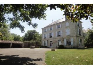 9 bedroom Character For Sale: 79000 AUX..