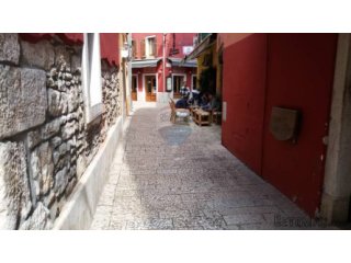 Rovinj, etažni stan- blizina rive!