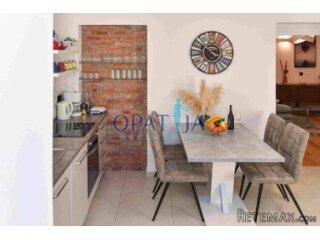 Opatija blizina centra stan 1S+DB, prizemlje, 53 m2