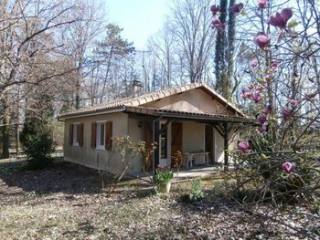Recent Bungalow (1985) In 2.500m2 Of..