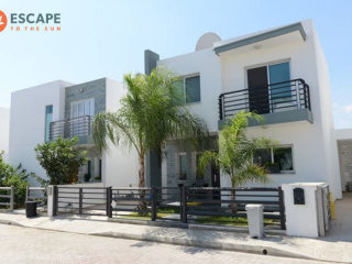 Luxury House, Carisa Aria Gardens..
