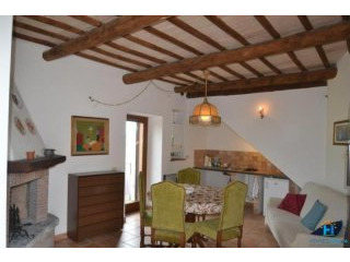 Beautifully renovated building with 3..