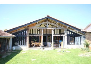 Character one bed converted barn with..