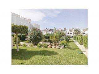 A VERY SPACIOUS DUPLEX 2 BED 2 BATH..