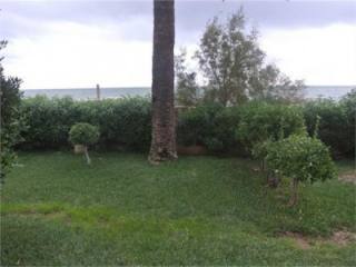 One bedroom apartment, front to the sea..