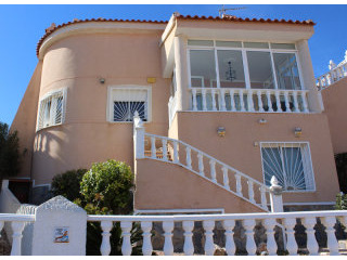 3 Bedrooms - Villa - Alicante - For Sale