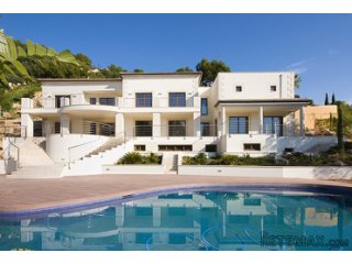 Stunning modern newly built villa in the exclusive area of..