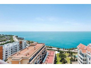 Fantastic Apartment With 445 Sq.Mts In..