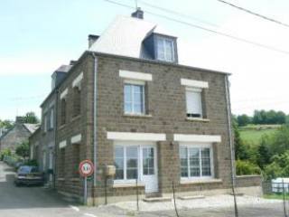 Nice Village House plus Garden