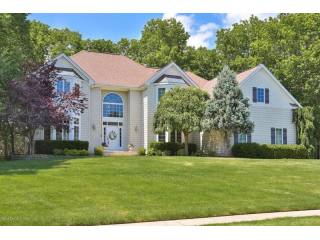 5 bedroom Flat For Sale: 2314 Orchard..