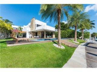 7 bedroom House For Sale: 3427 N..