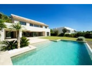 4 Bedrooms - Villa - Malaga - For Sale