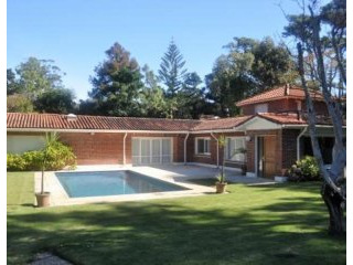 4 Bedroom House - For Rent - Golf