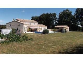 Superb 5 Bedroomed Property With A..