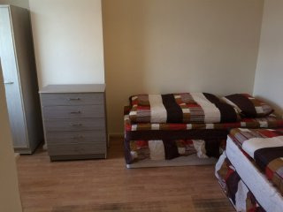 Double room, Zone 2, Devons road (share..
