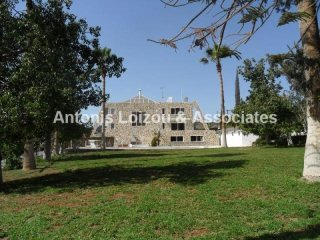 Four Bedroom Detached House With Horses..