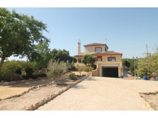 3 Bedrooms - Villa - Alicante - For Sale