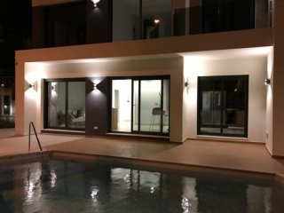 4 Bedrooms - Villa - Alicante - For Sale