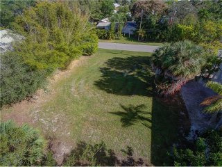 Land For Sale: 211 Gladiolus St, Anna..