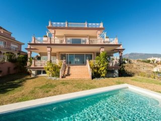 8 Bedroom Villa For Sale Situated In..