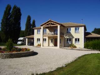 Stunning Detached House Surrounded By..