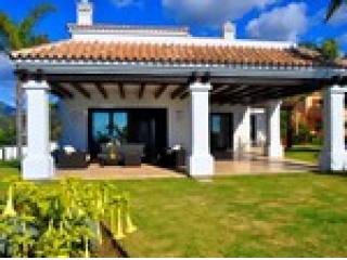 5 Bedrooms - Villa - Malaga - For Sale
