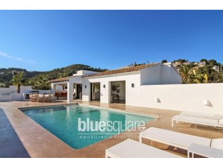Ibiza-style villa with 4 bedrooms