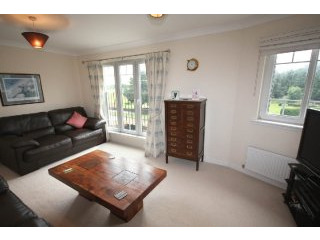 3 Bedrooms - Flat - For Rent