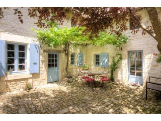 4 Bedrooms - Stone House -..