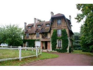 6 bedroom Character For Sale: 02600..