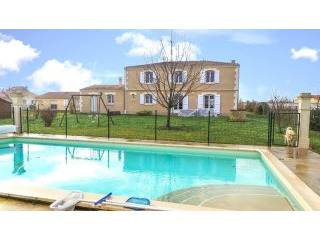 6 Bedroom Stone House With Garden..