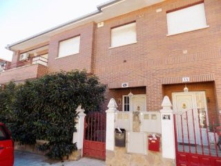 Vivienda adosada en venta en Torrejon..