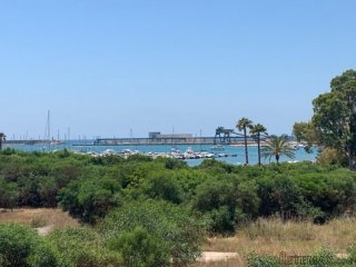 Apartamento con vistas al mar a tan solo 100m de la playa..
