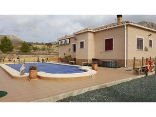 Well Presented Villa For Sale In..