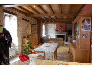 7 Bed Modern Stone House With Garage..