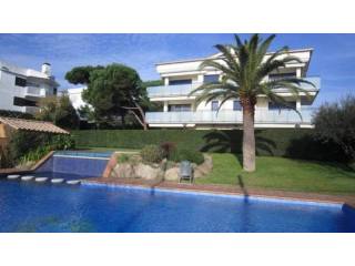 APARTMENT WITH SWIMMING POOL CLOSE TO..