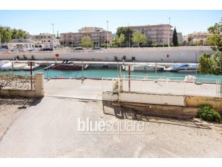 3-Bedroom apartment close to the sea