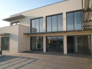 4 bedroom Villa For Sale: 63800 COURNON