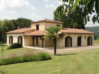 Close To The Town Of Le Bugue And All..