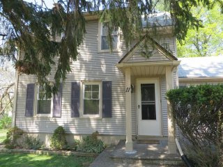 2 bedroom House For Sale: 11 Broadway..