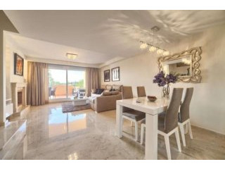 3 bedroom town house for sale