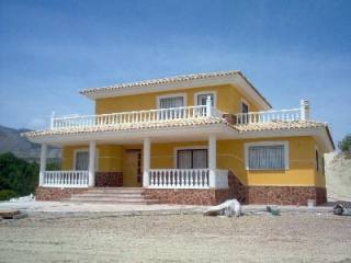 4 Bedrooms - Villa - Almeria - For Sale