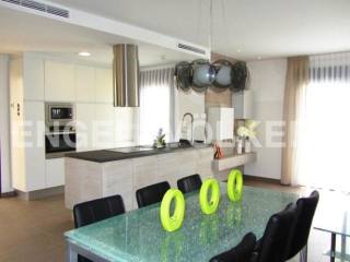LAST ONE AVAILABLE! Luxurious new-built..