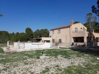 Large Impressive 6 Bed Home In Sax