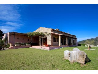 Country house in quite and nice..