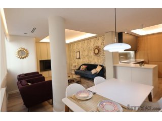 Todo exterior, muy luminoso y alegre. Consta de 80 m2 que..