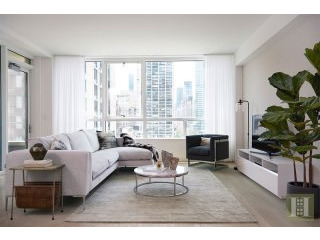 2 bedroom Apartment For Sale: 301 EAST..